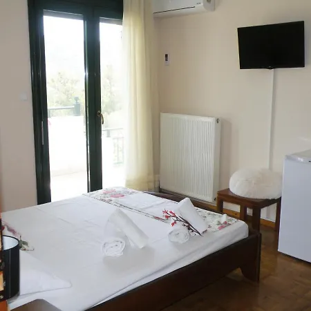 Rodia 4 Guests Potos