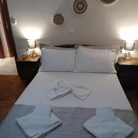 Rodia 4 Guests Potos