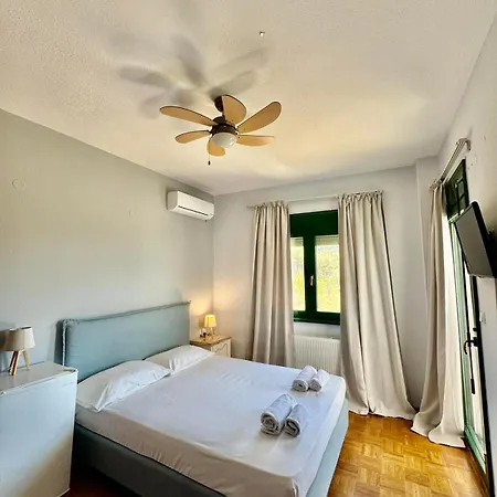 Rodia 4 Guests Casa de Campo *